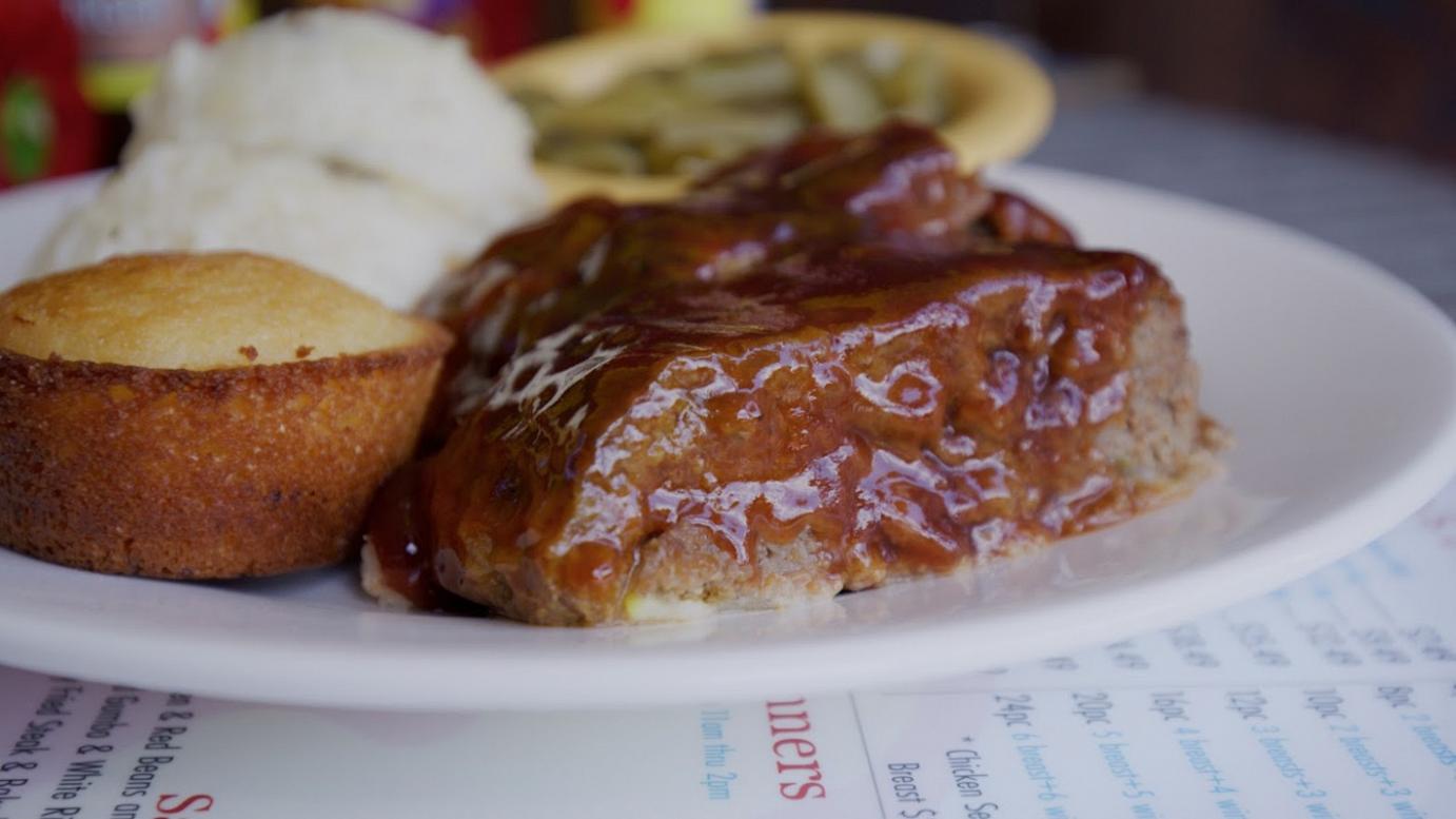 Grilled meat with sauce